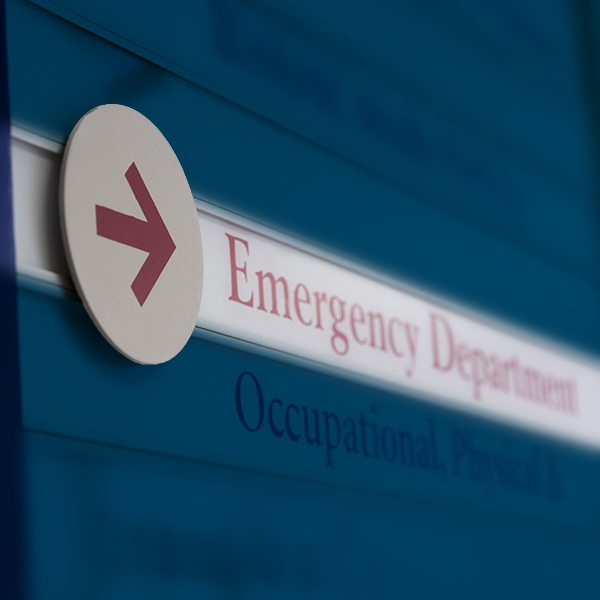 El lugar donde los empleados reciben atención podría afectar sus gastos de atención médica